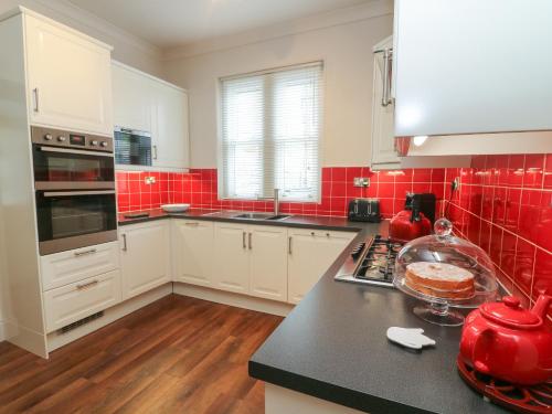 Lonsdale Cottage, Carnforth (photo 8)