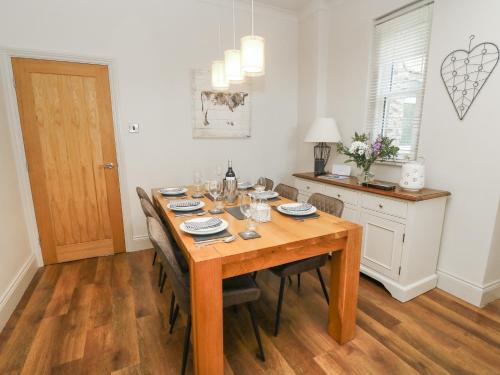 Lonsdale Cottage, Carnforth (photo 10)