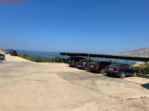 Sunset Apartments Berdenesh Sarandë - image 3