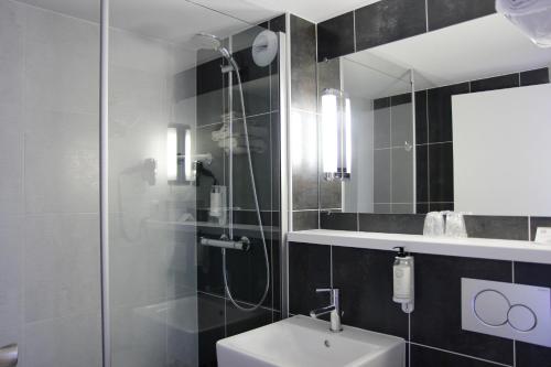 BEST WESTERN The Wish Versailles