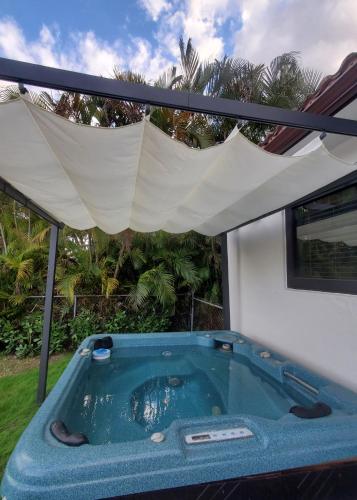 Waterfront home with heated pool & jacuzzi & pool table & ping pong table & bar by Hard Rock casino