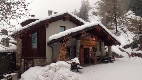 À l'Hostellerie Du Paradis