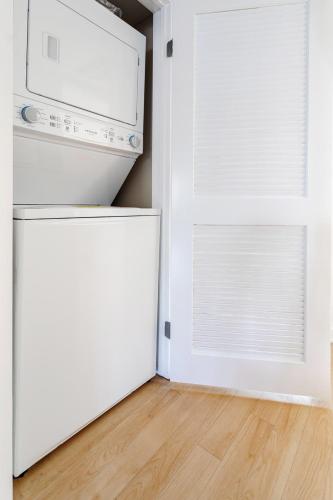 Stay Gia - Spacious 2 Bedroom Home - image 5