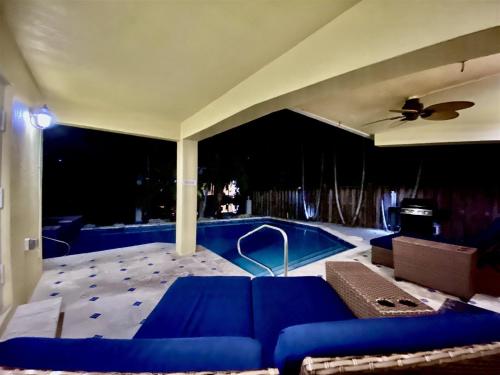 Sweet Retreat 4/3 Bath w Pool/spa & Dock - image 12