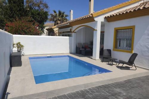  CASA AL VENT. Villa con piscina y parcela privada, Pension in El Verger