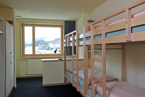St. Moritz Youth Hostel - image 3