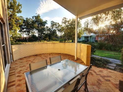 Stunning Holiday Townhouse in Tea Gardens