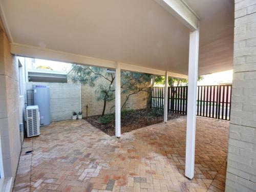 Stunning Holiday Townhouse in Tea Gardens