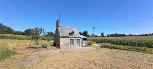 B&B Yvrandes - Remote and secluded house with compost toilet - Bed and Breakfast Yvrandes