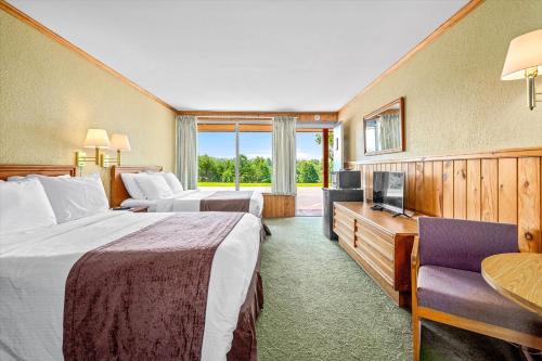 2 double beds