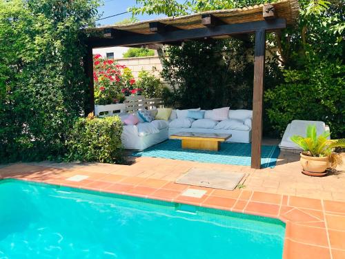  Villa mediterránea con piscina privada in Torre de Baba