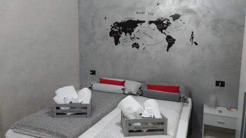 B&B J&B - image 9