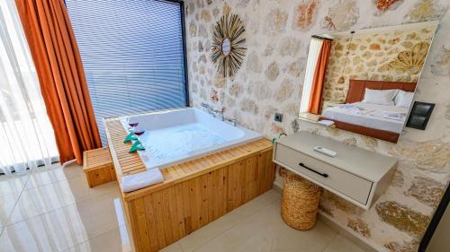 Villa Selim - 1 Bed Honeymoon Villa with jacuzzi in Kalkan