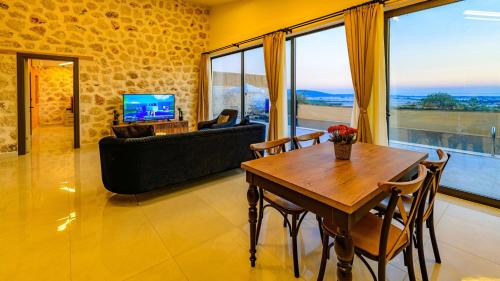 Villa Selim - 1 Bed Honeymoon Villa with jacuzzi in Kalkan