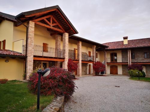 Pizzulin - Wine & Living - Accommodation - Prepotto