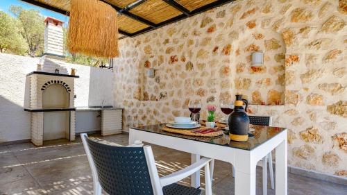 Villa Selim - 1 Bed Honeymoon Villa with jacuzzi in Kalkan