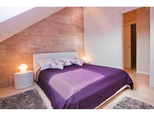 Laura Lux Suites - image 3