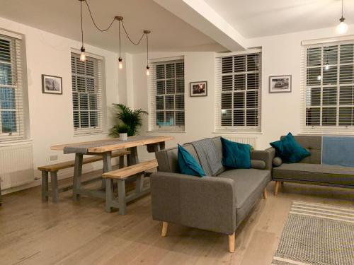 1 Central Chambers - Apartment - Stratford-upon-Avon