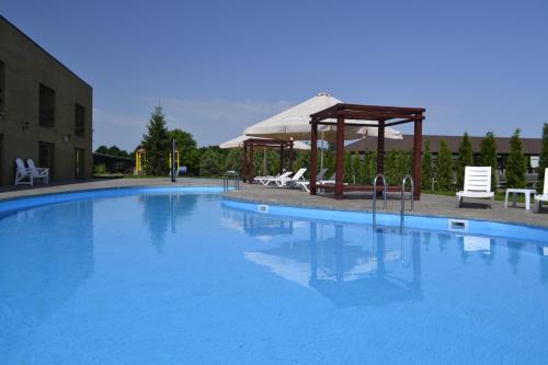 Úszómedence, Dergachov Guest House in Verem'Ya