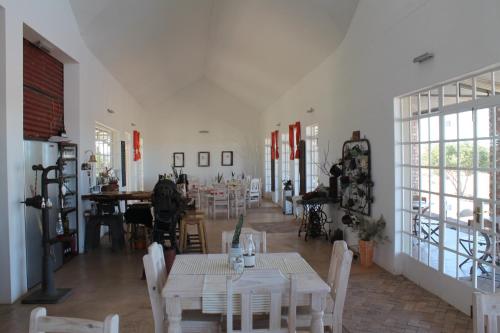 Restaurant, Alte Kalkoefen Lodge in Keetmanshoop