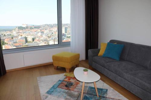 Castle view and city skyline view, Sky Park residence, Bratislava (fotografie 6)