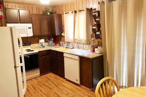 Konyha, High Sierra Retreat with a view of Pinecrest lake in Sonora (Kalifornia)