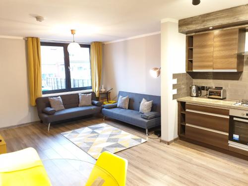 Best Accommodation in Birmingham BHX a modern house King Bed Free Parking & Wifi gîte à louer Holly Lane