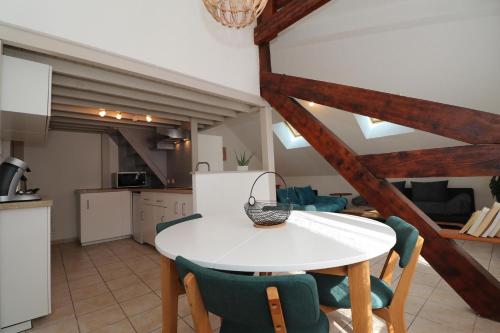 บริการและสิ่งอำนวยความสะดวก, La Menuiserie in แก๊ป