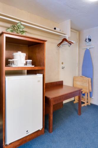 2 double beds