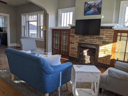 The Lewis House-Upper Level-A Peaceful Spot! in Laramie, USA