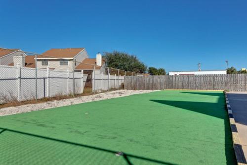 Summerhouse 1005A by Youngs Suncoast
