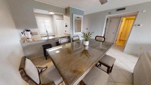 FREE Beach Service Unit 217 - Destin Sunset view off Private Balcony - image 11