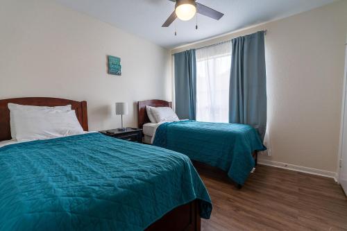 Beautiful newly renovated escape near popular Galveston attractions - image 4