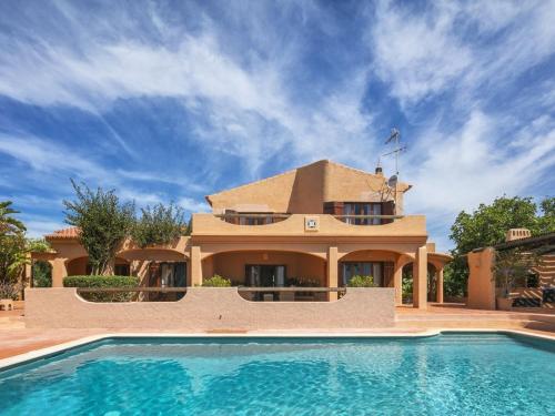 lovely 4 bedroom country villa AC and private pool yet just 800m from the nearest beach - main image