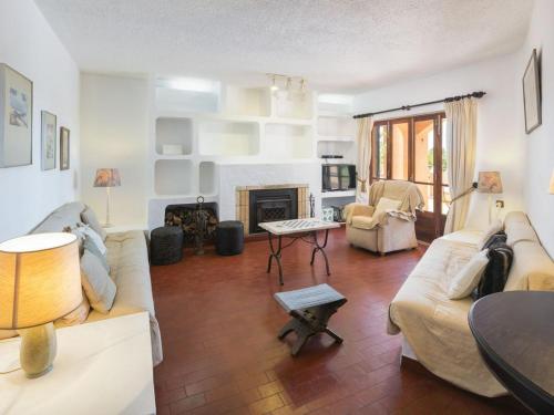 lovely 4 bedroom country villa AC and private pool yet just 800m from the nearest beach - image 9