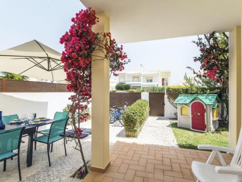 Villa Tucan great 4 bedroom house Heated Pool Short Walk to Porto Do Mos - image 3