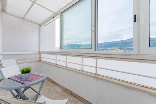 Mountain View Apartment - image 6