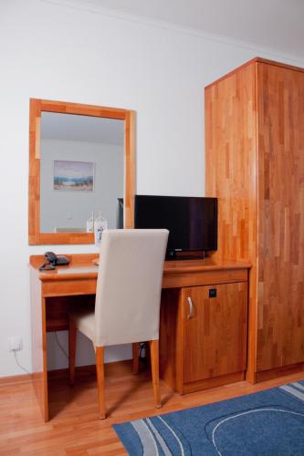 Classic Double Room with Park View