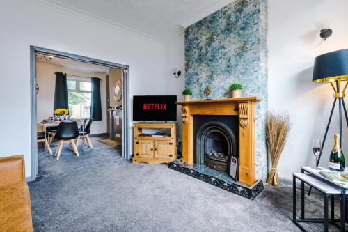 Spacious 4-Bed House in Crewe by 53 Degrees Property, Long-term discounts, Ideal for Contractors - FREE Parking - Sleeps 8 gîte à louer Travelodge Crewe