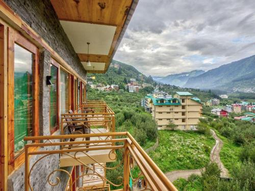 LivingStone Mountain Mist Resort Manali