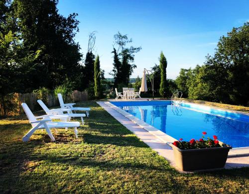 Peldbaseins, Tenuta Nissole in Rocchetta Tanaro
