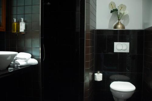 ROSS Hotel - image 11