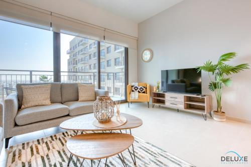 Community Living 2BR Close to Emirates Golf Club, Golf Views A, Madinat Al Mataar by Deluxe Holiday Homes, Dubaj (zdjęcie 9)