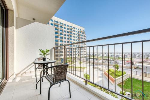 Community Living 2BR Close to Emirates Golf Club, Golf Views A, Madinat Al Mataar by Deluxe Holiday Homes, Dubaj (zdjęcie 7)