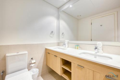 Community Living 2BR Close to Emirates Golf Club, Golf Views A, Madinat Al Mataar by Deluxe Holiday Homes, Dubaj (zdjęcie 6)