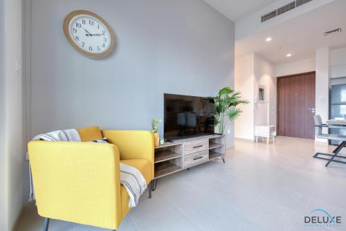 Community Living 2BR Close to Emirates Golf Club, Golf Views A, Madinat Al Mataar by Deluxe Holiday Homes, Dubaj (zdjęcie 10)