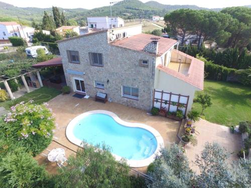 appartement dans villa piscine privee