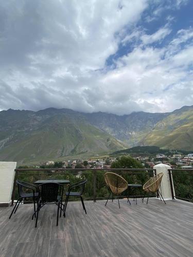 Paramount Kazbegi, Kazbegi (foto 6)