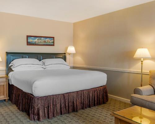 Mill Falls Resort Collection at the Lake Mill Falls Resort Collection at the Lake