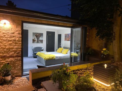 Village Retreat & Hot Tub Nr Bicester Village chambre d'hôte Guys Cliffe House